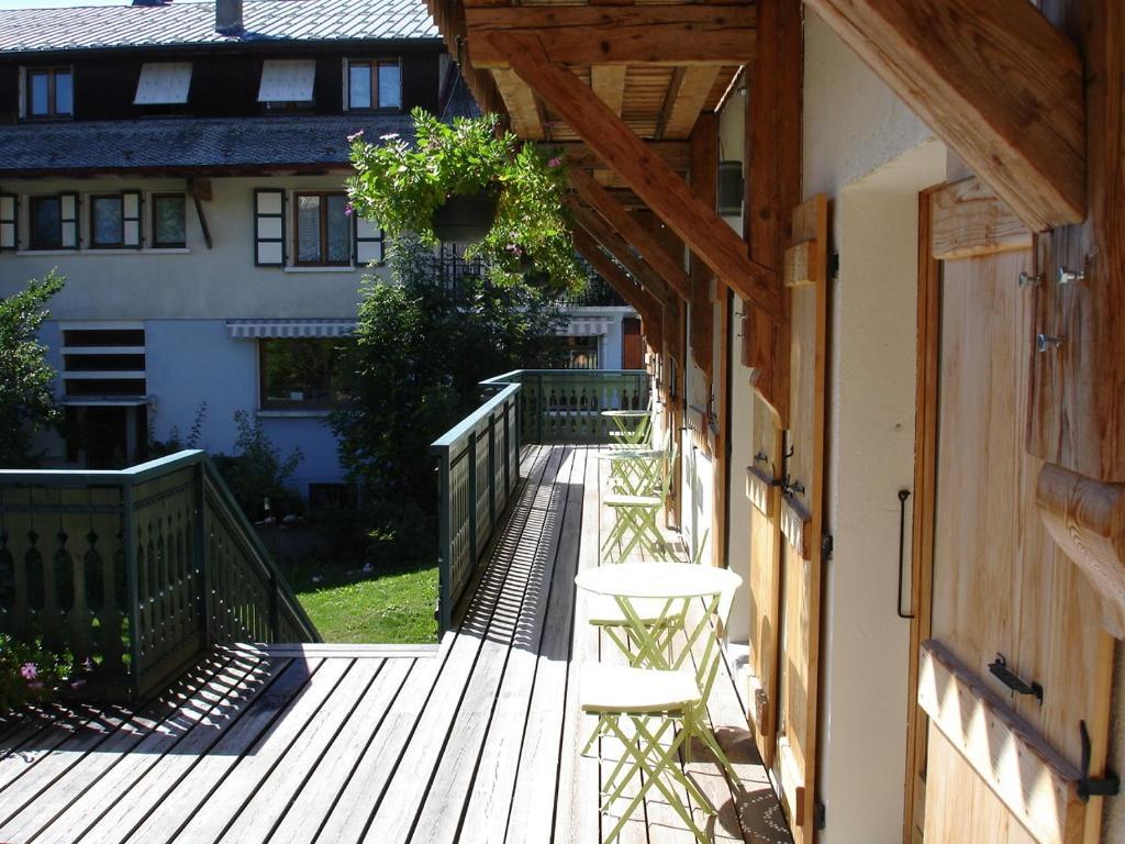 La Ferme Du Chateau Abondance الغرفة الصورة